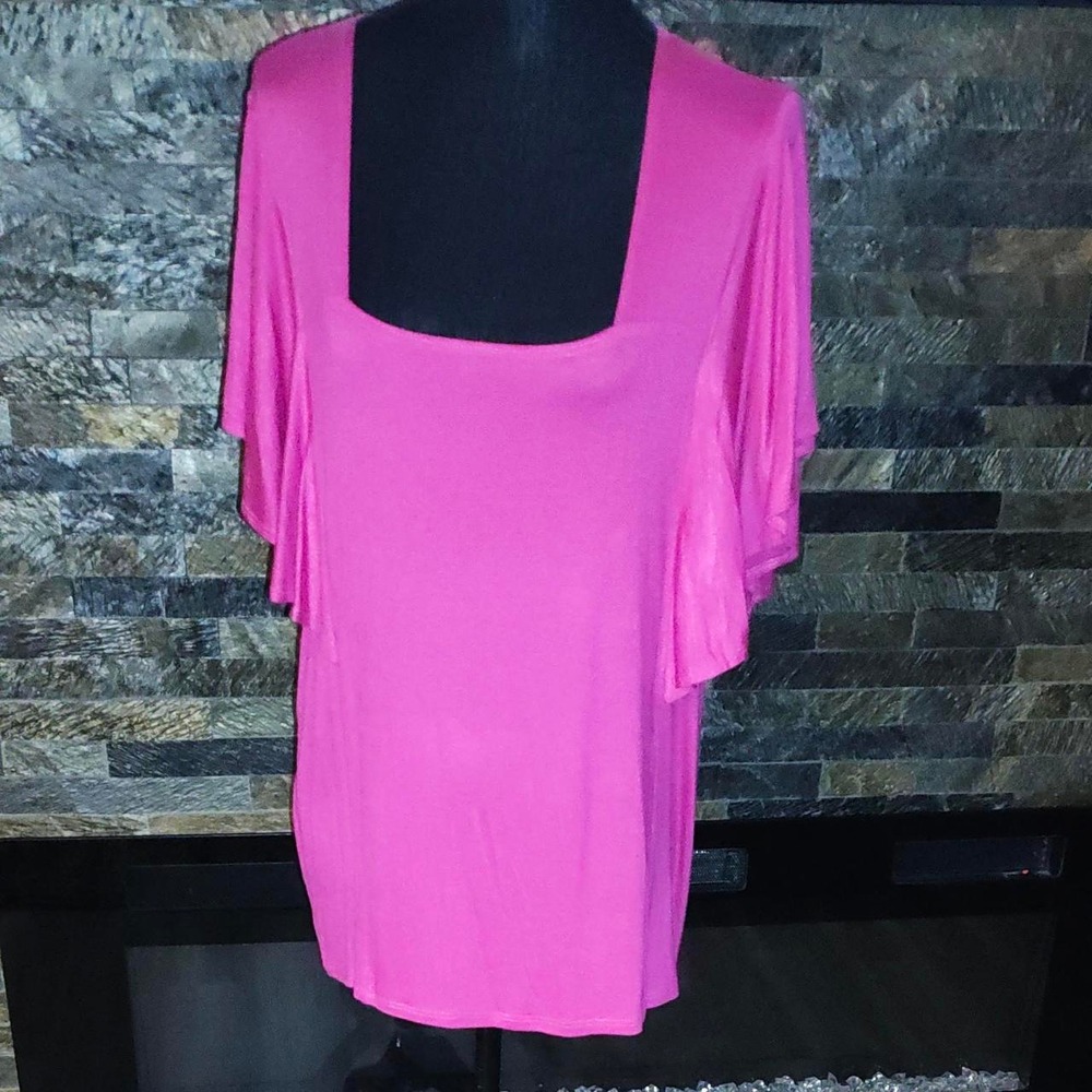 Fushcia Pink Top Size M New with Tag